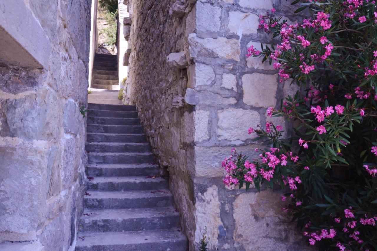 Old Stone House Klaric Apartment Brela Bagian luar foto